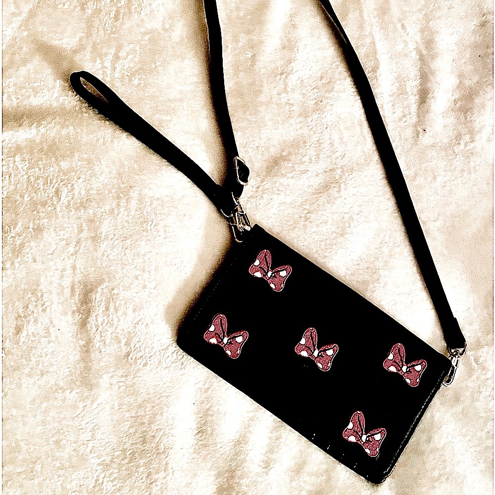 Disney Minnie mouse, Crossbody wristlet ❤️❤️❤️